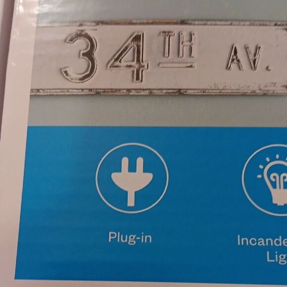 In & Out Plug In Warm Lights New In Box - Picture 4 of 7